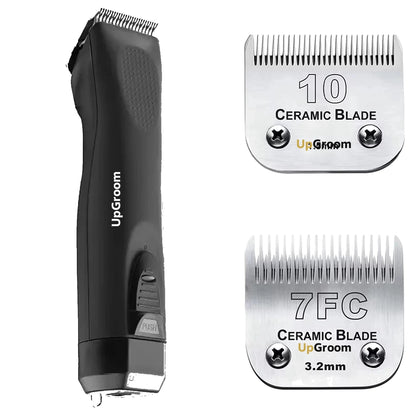 Kit Máquina de Tosa Ultra A5 UpGroom Preta com 2 lâminas de cerâmica exibidas ao lado da máquina