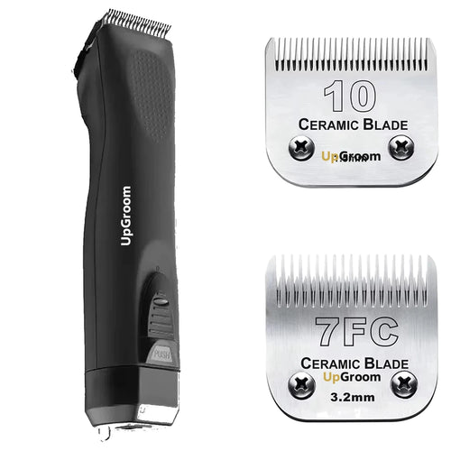 Kit Máquina de Tosa Ultra A5 UpGroom Preta com 2 lâminas de cerâmica exibidas ao lado da máquina