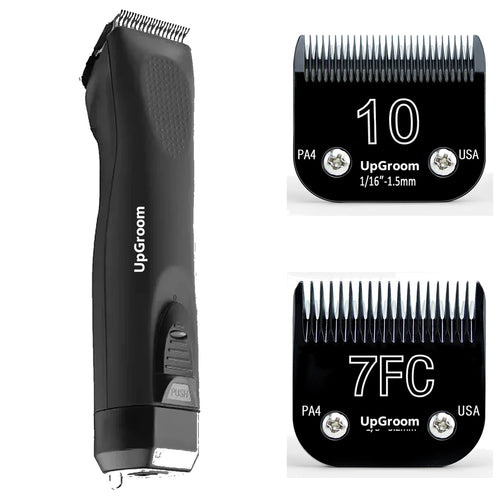 Kit Máquina de Tosa Ultra A5 UpGroom Preta com 2 lâminas de titânio exibidas ao lado da máquina