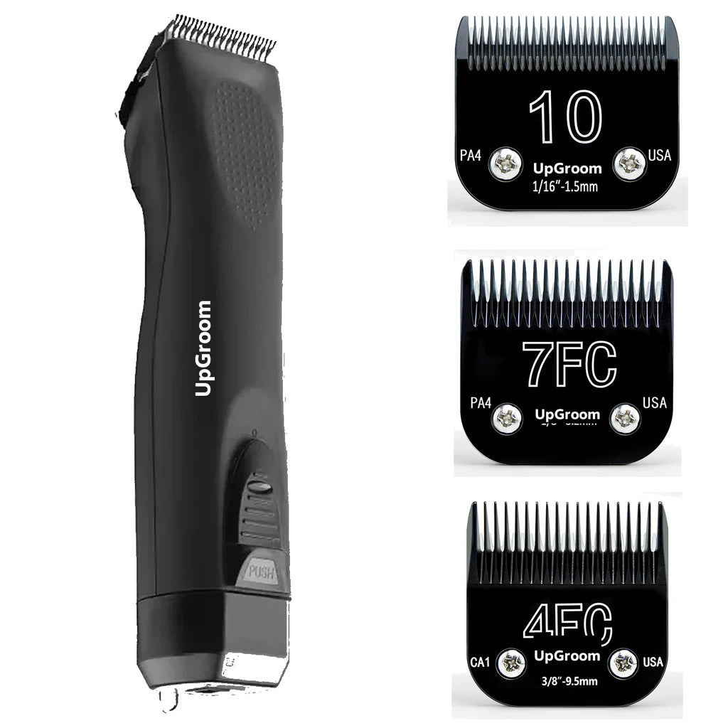 Kit Máquina de Tosa Ultra A5 UpGroom Preta com 3 lâminas de titânio exibidas ao lado da máquina
