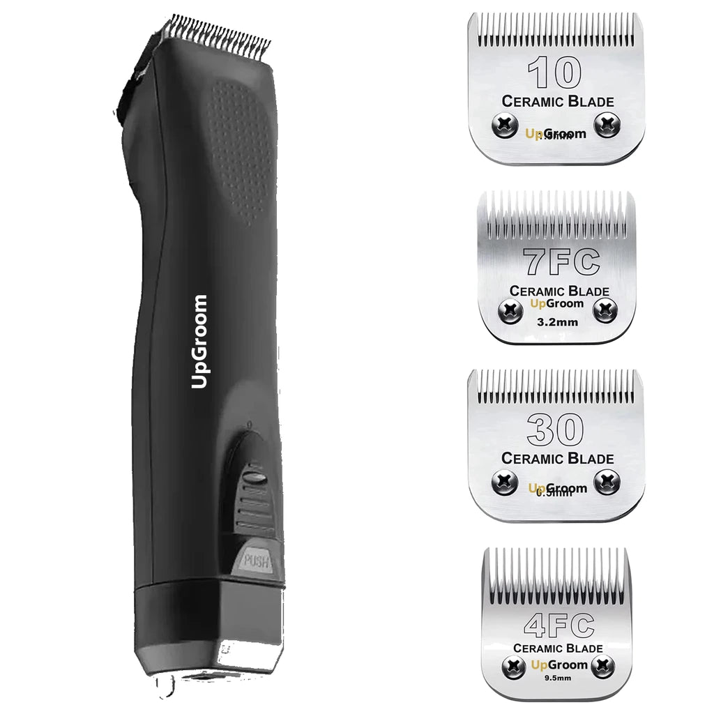 Kit Máquina de Tosa Ultra A5 UpGroom Preta com 4 lâminas de cerâmica exibidas ao lado da máquina